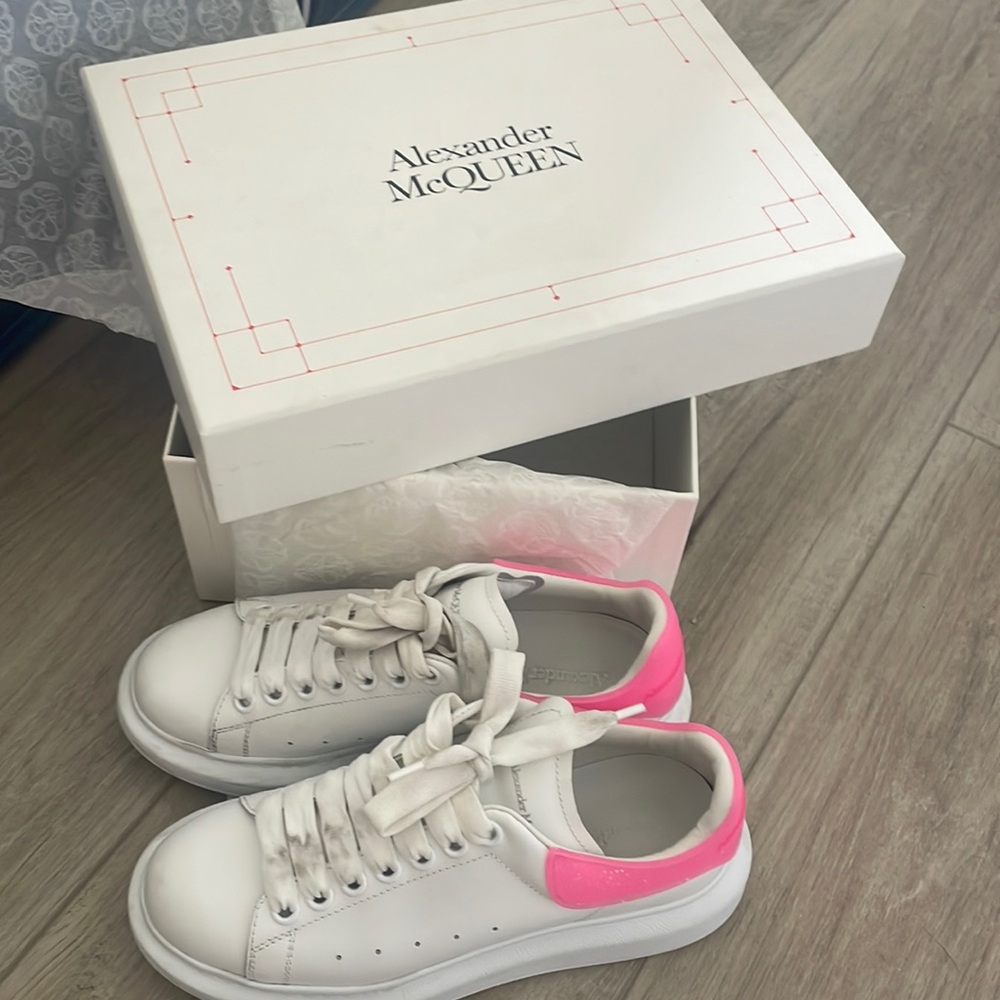 Alexander McQueen White Sneakers with Pink Heel Tab